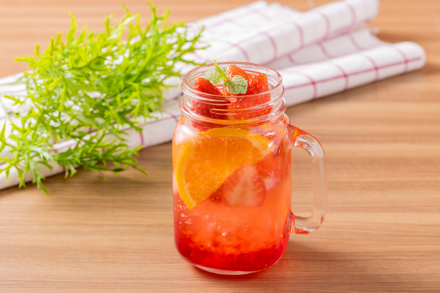 季節のゴロゴロ果実ソーダ