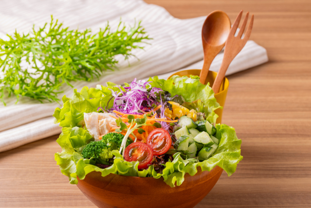 からだよろこぶサラダボウル