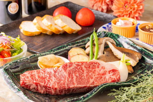 黒毛銘柄和牛コースと選べるデザート2種