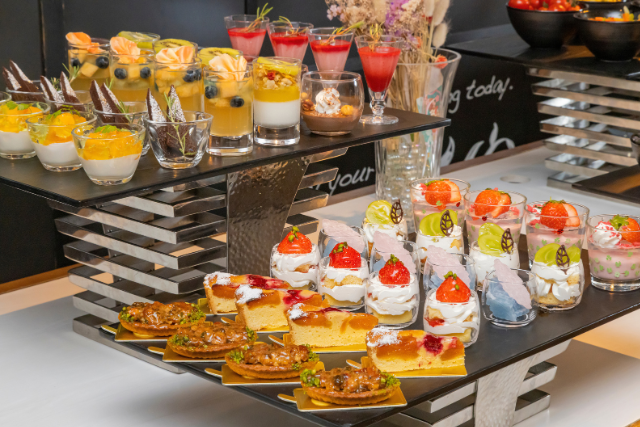 《New!》HALF BUFFET LUNCH (平日限定）